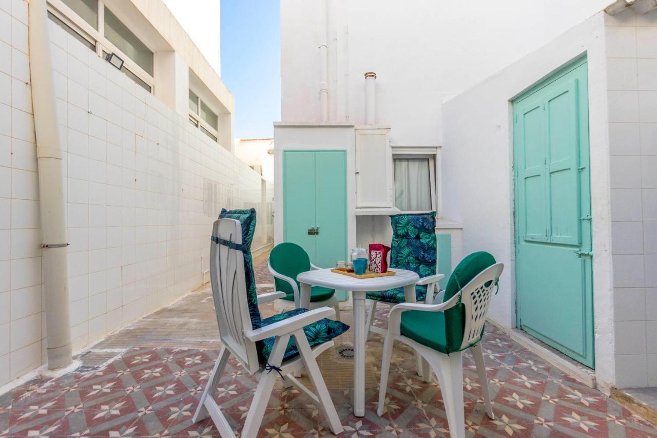 Homely Apartments Casa Mari Loli Torrevieja Exteriör bild